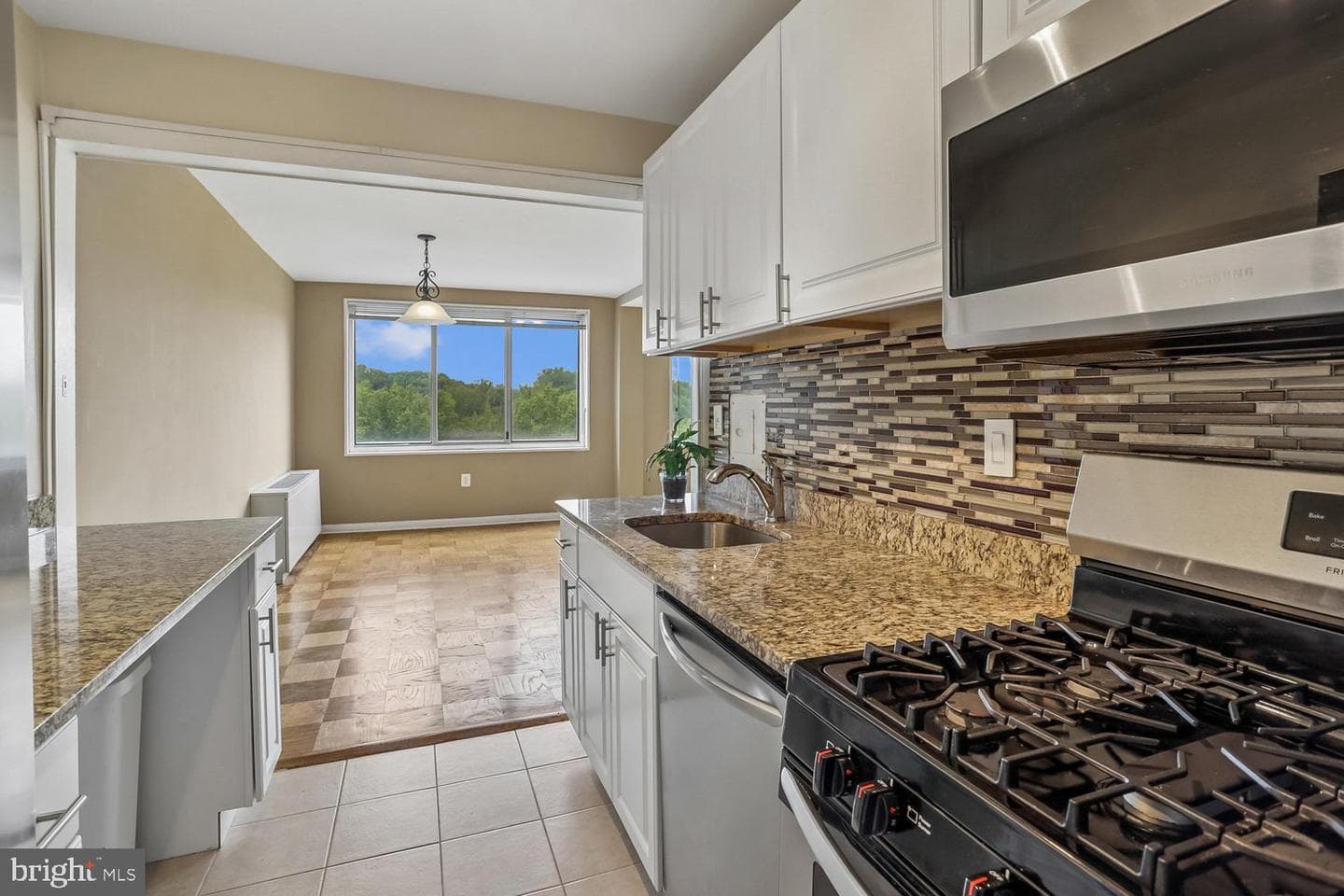 10201 Grosvenor Place #1206 photo 17