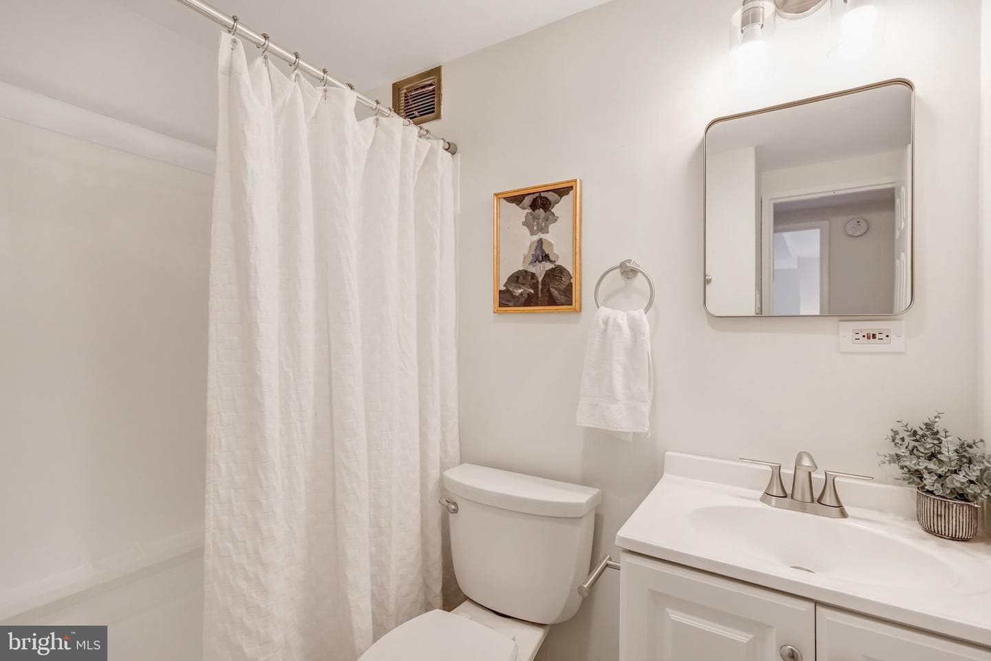 1900 Lyttonsville Road #504 photo 13
