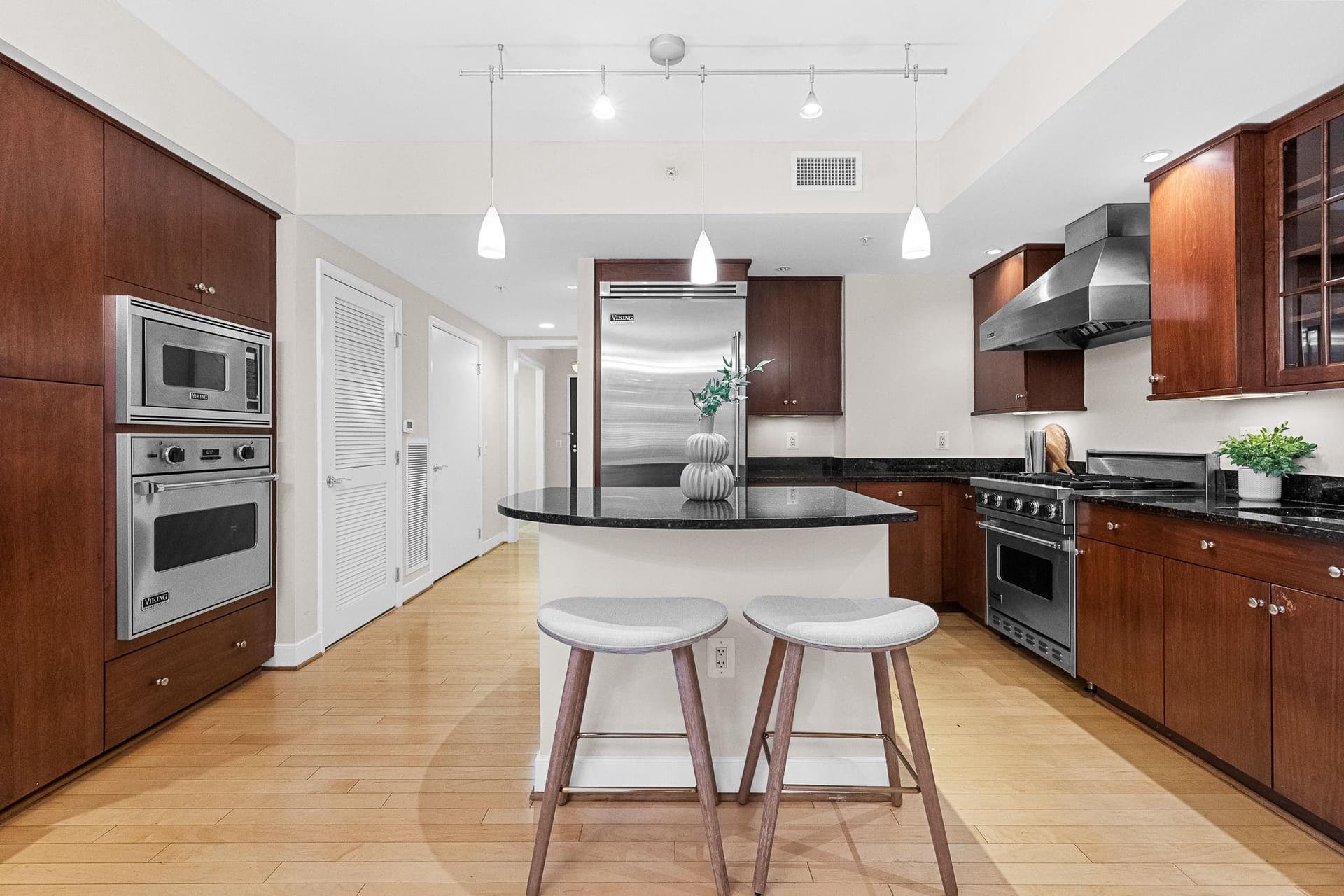 7710 Woodmont Avenue #204 photo 6