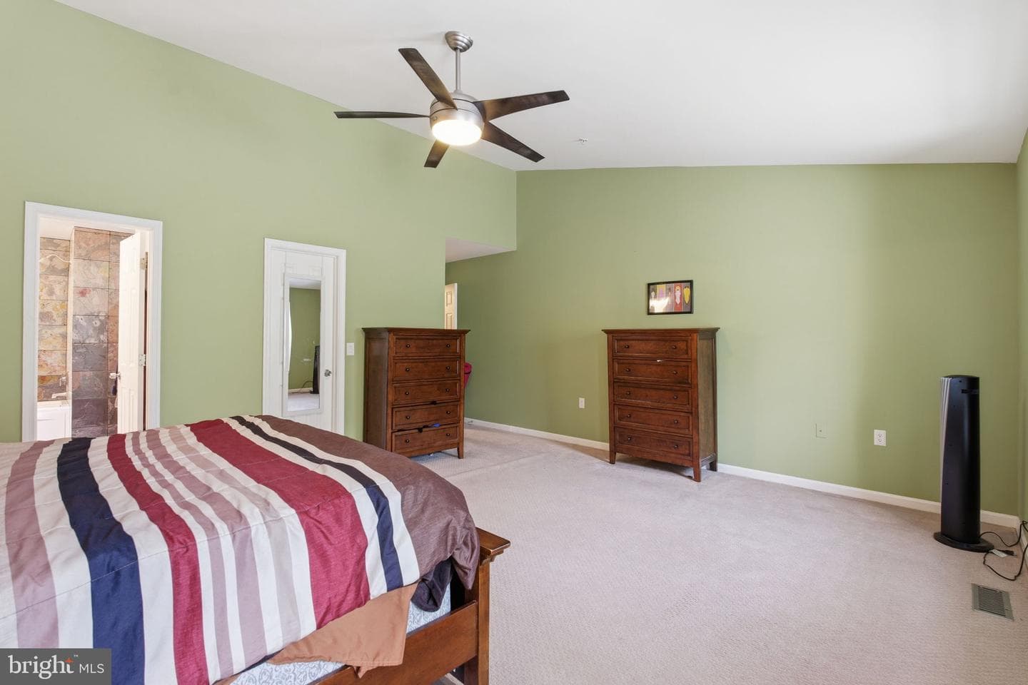 18905 Crosstie Terrace photo 16