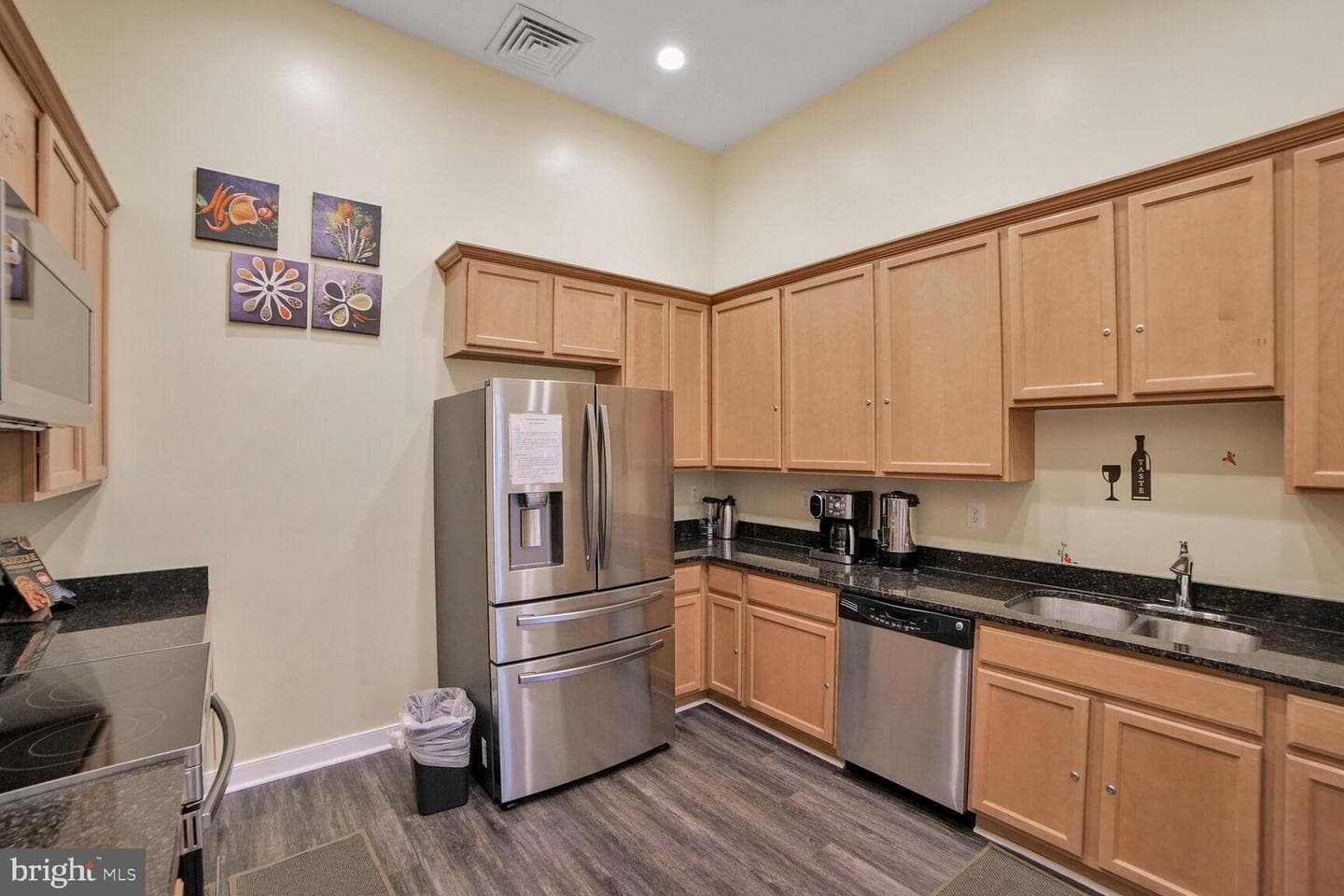 358 Urban Avenue #358 photo 38