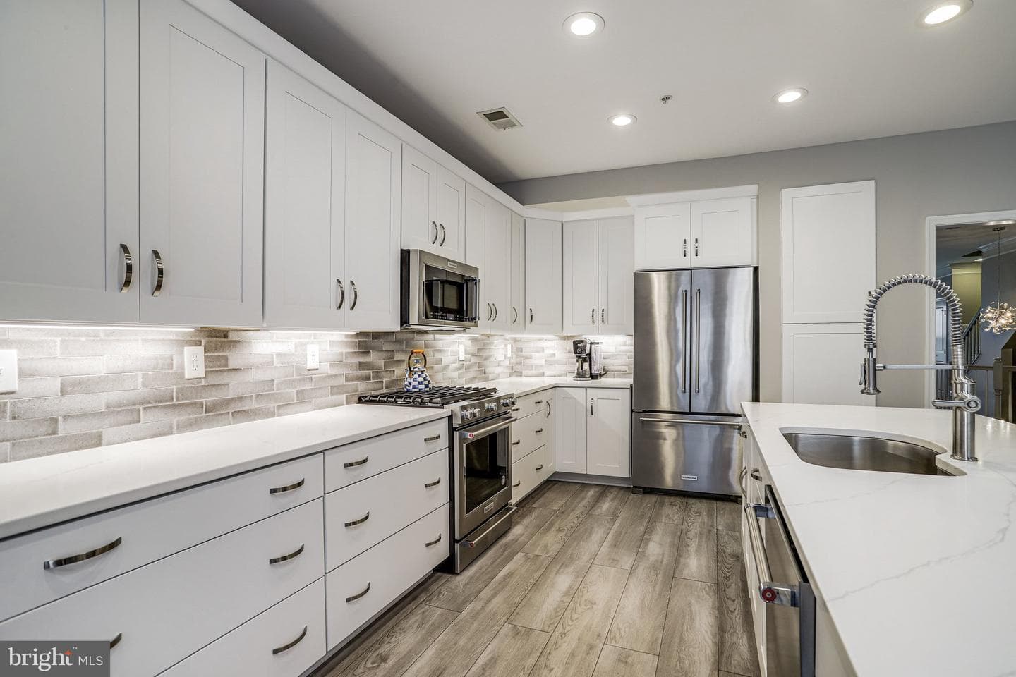 358 Urban Avenue #358 photo 4
