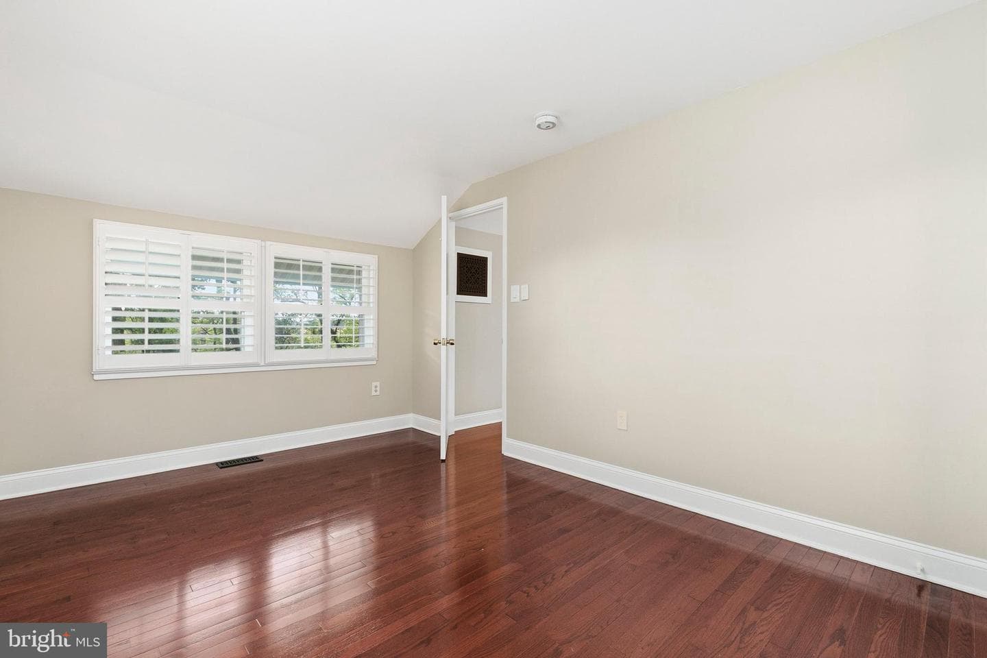 9406 Hale Place photo 15
