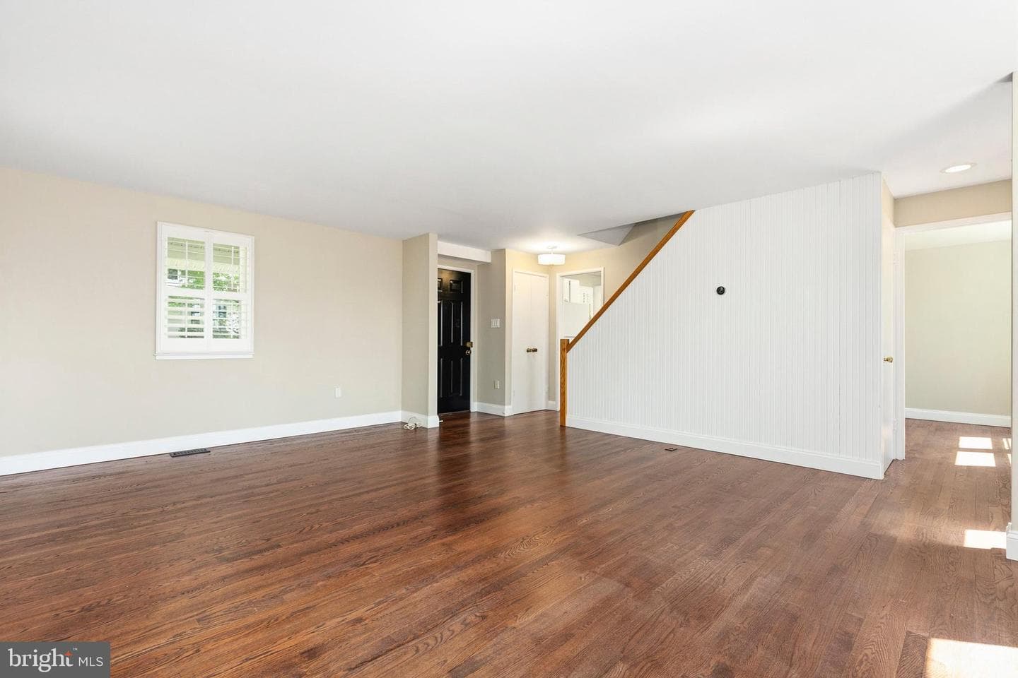 9406 Hale Place photo 5