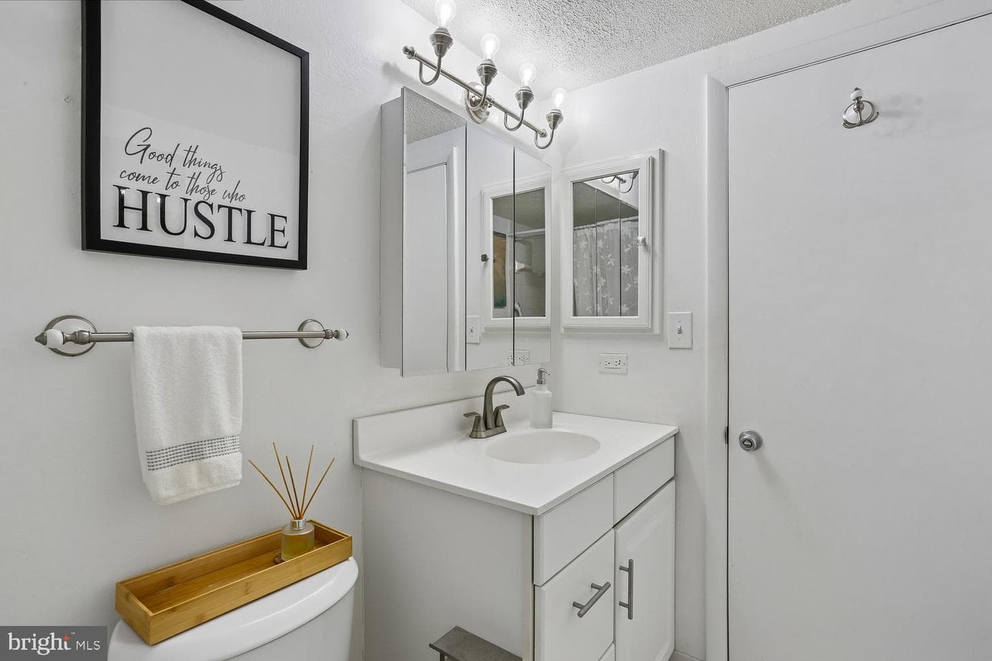 7501 Democracy Boulevard #b-222 photo 12