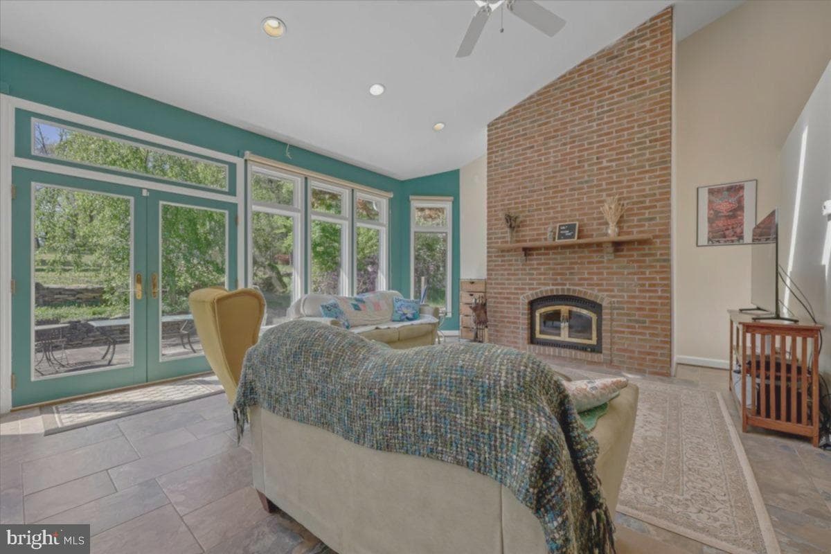 13113 Chestnut Oak Drive photo 7