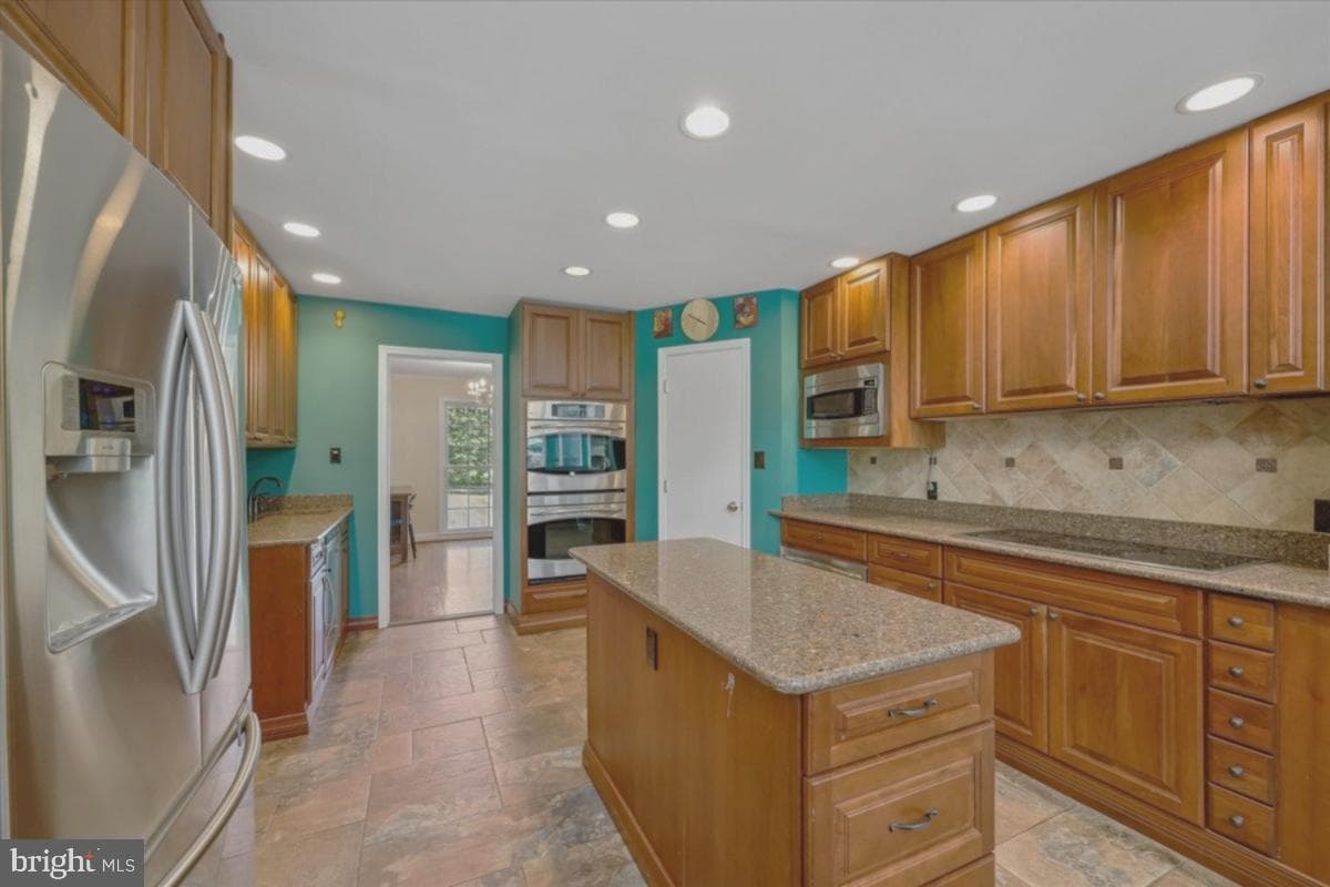 13113 Chestnut Oak Drive photo 9