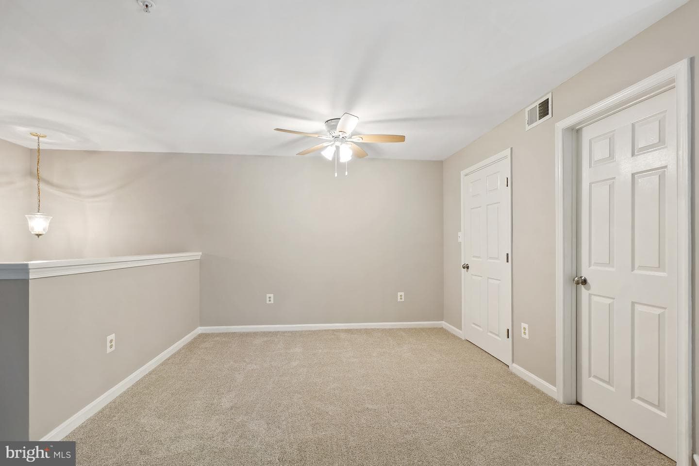 18101 Cloppers Mill Ter # 12B photo 27