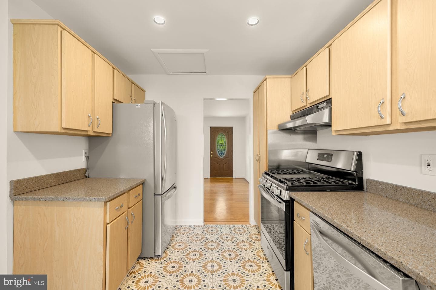 9512 Flower Avenue photo 10
