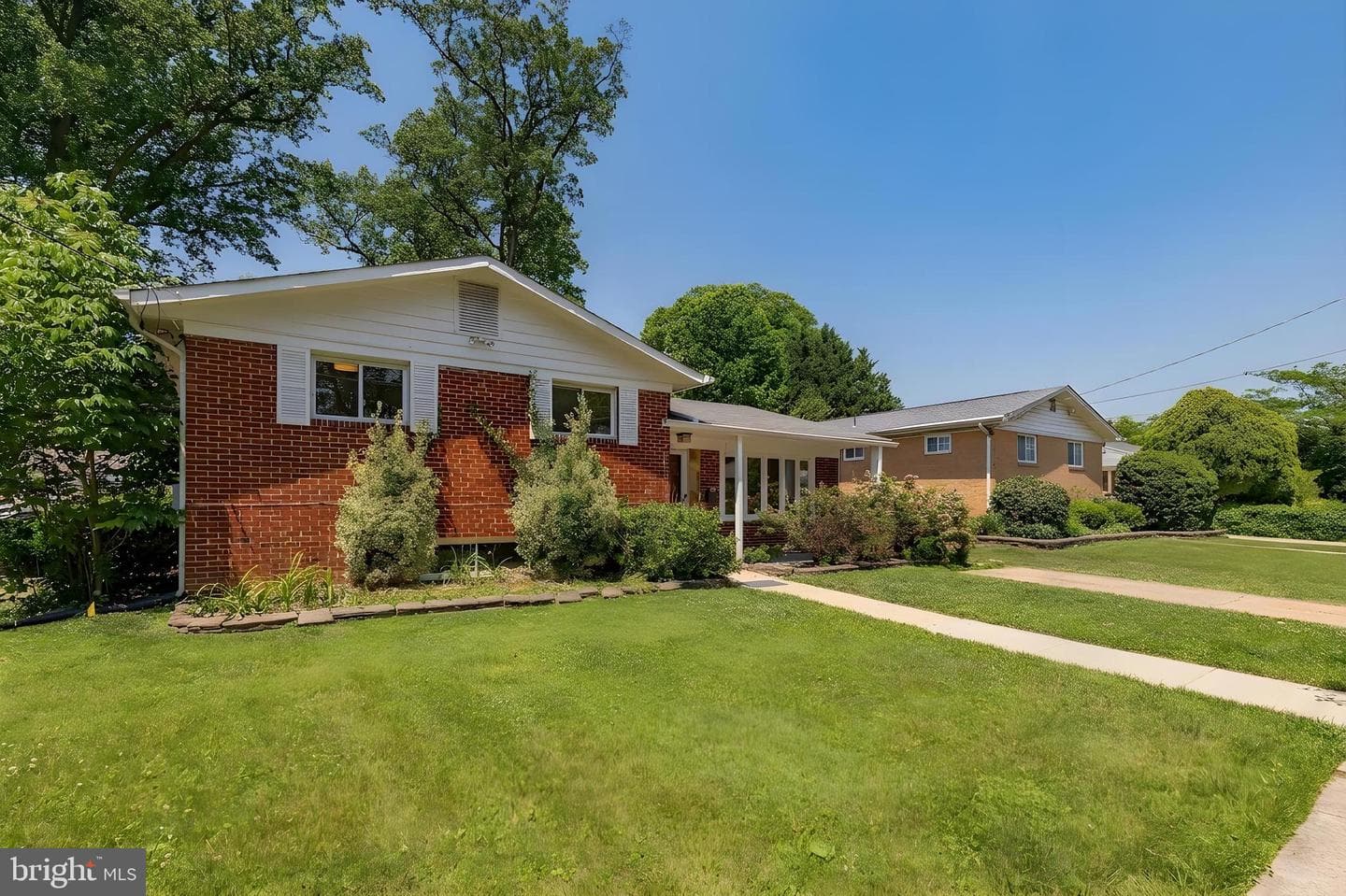 9512 Flower Avenue photo 3