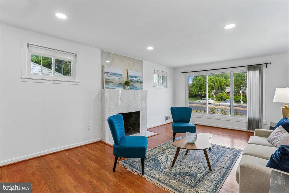 12218 Connecticut Avenue photo 18
