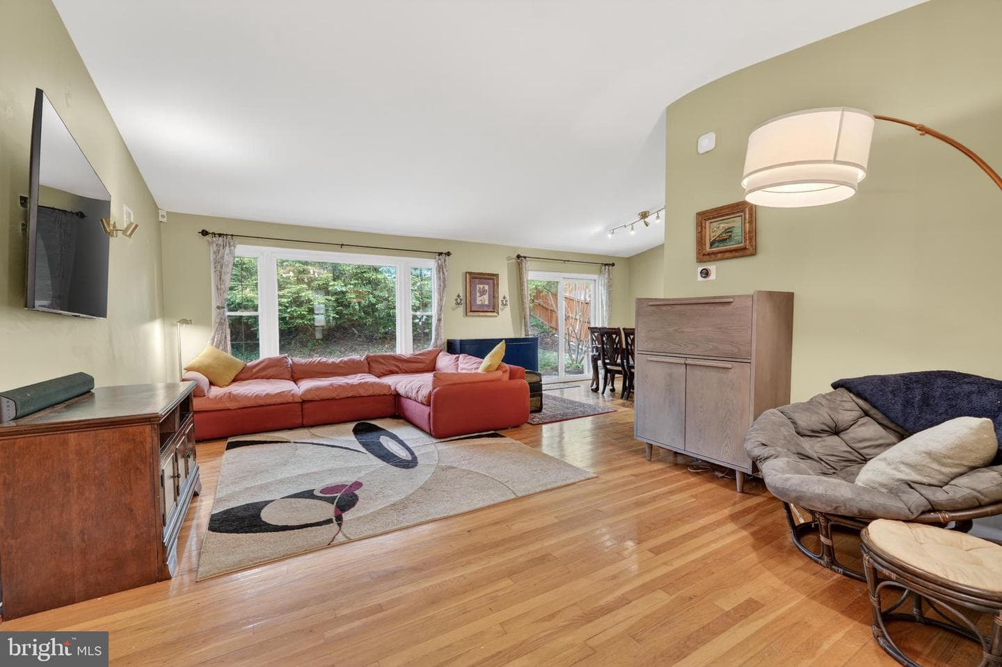 1008 Robroy Drive photo 3