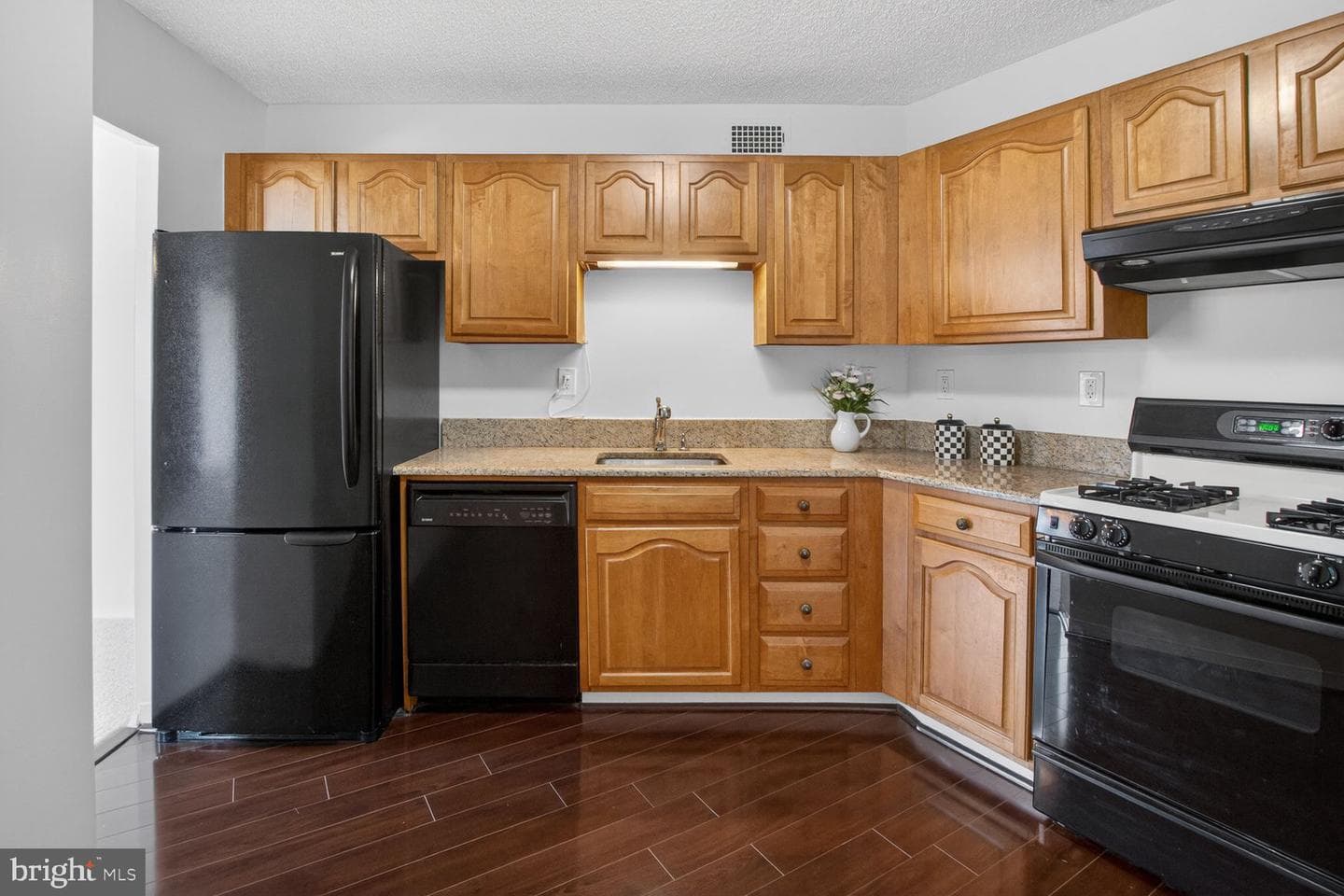 5225 Pooks Hill Road #1301n photo 10