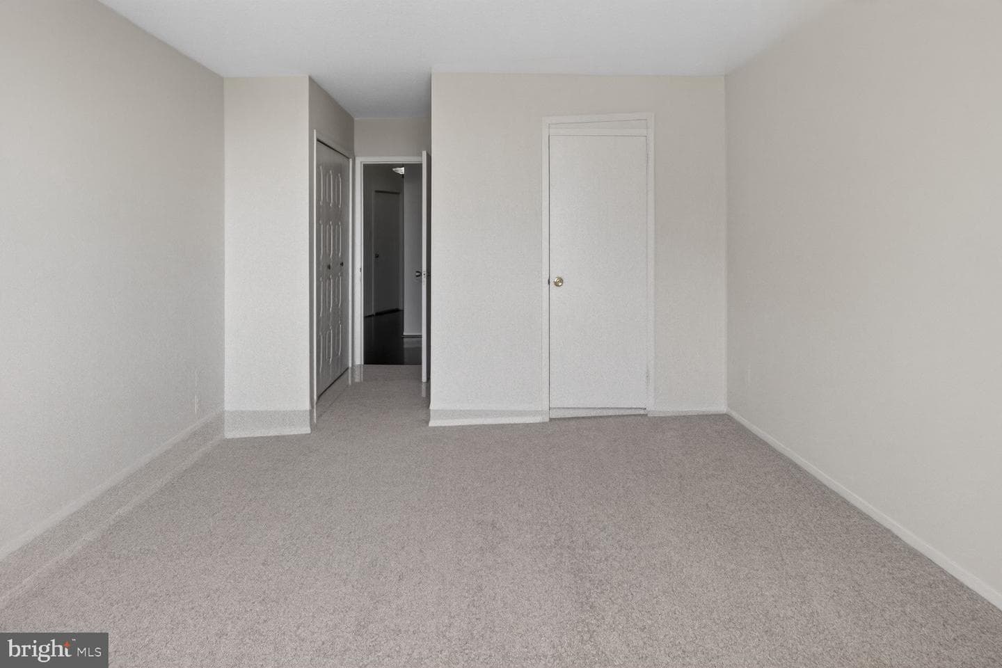 5225 Pooks Hill Road #1301n photo 13