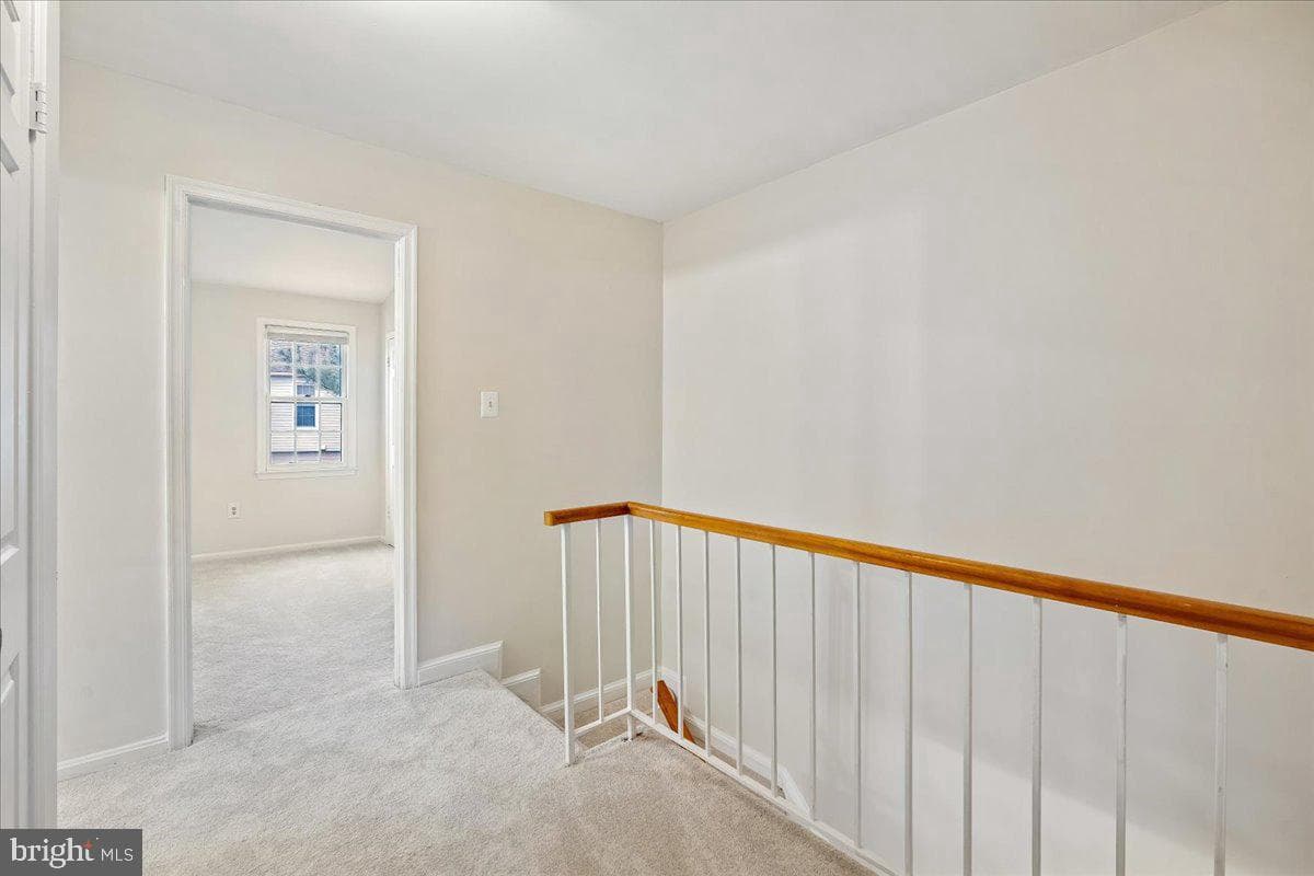 2047 Featherwood Street photo 27