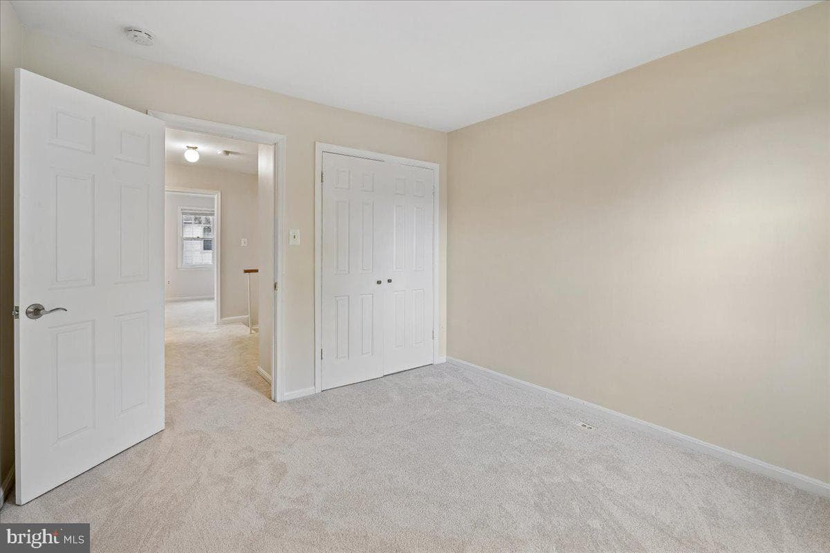 2047 Featherwood Street photo 37
