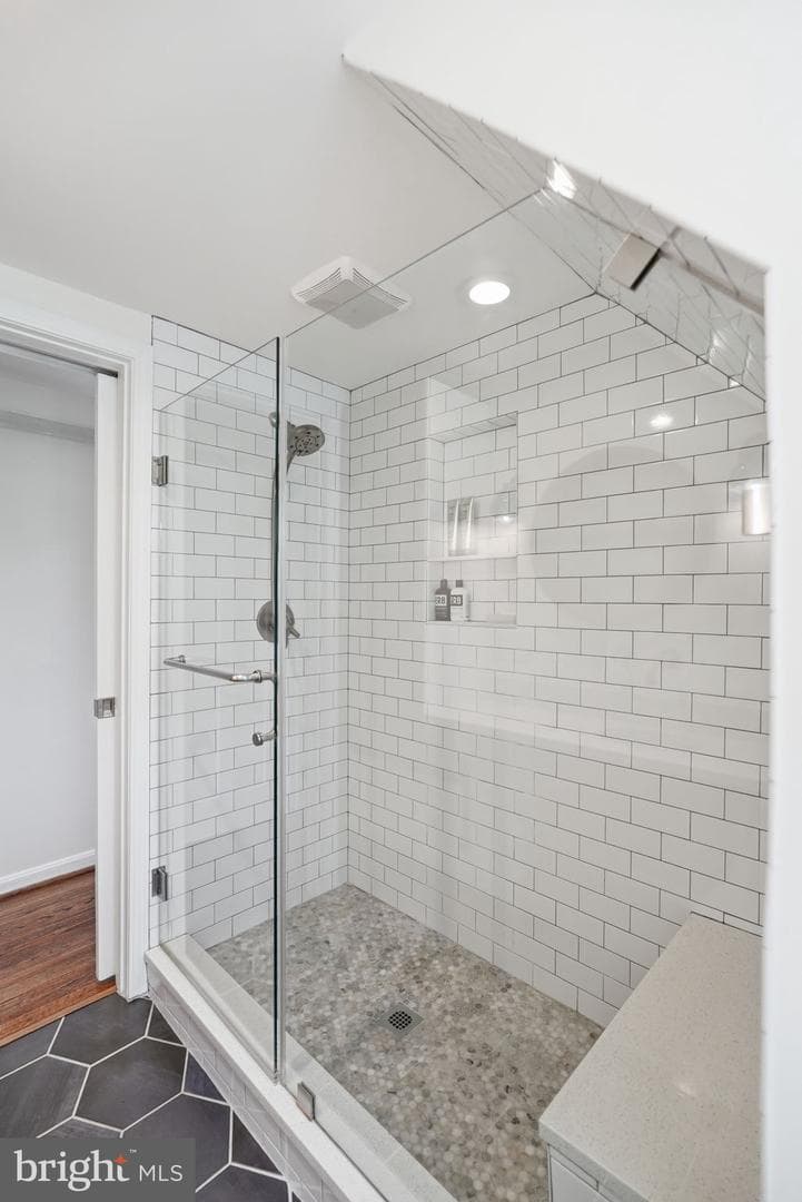 810 Duke Street photo 25