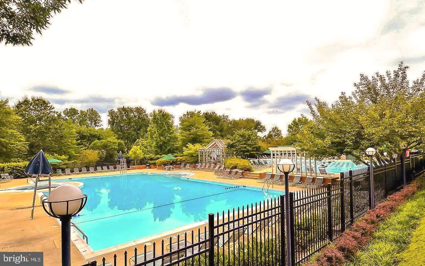 10715 Hampton Mill #210 photo 34