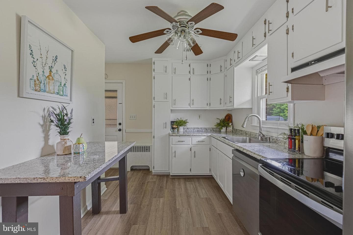 10316 Sunset Drive photo 5