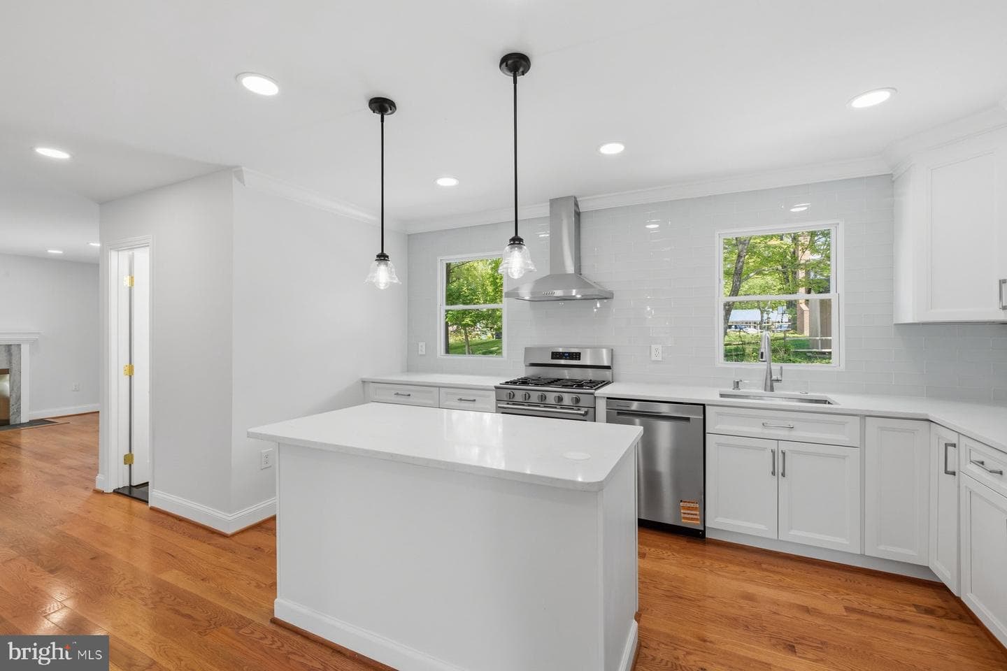 1517 Gerard Street photo 10
