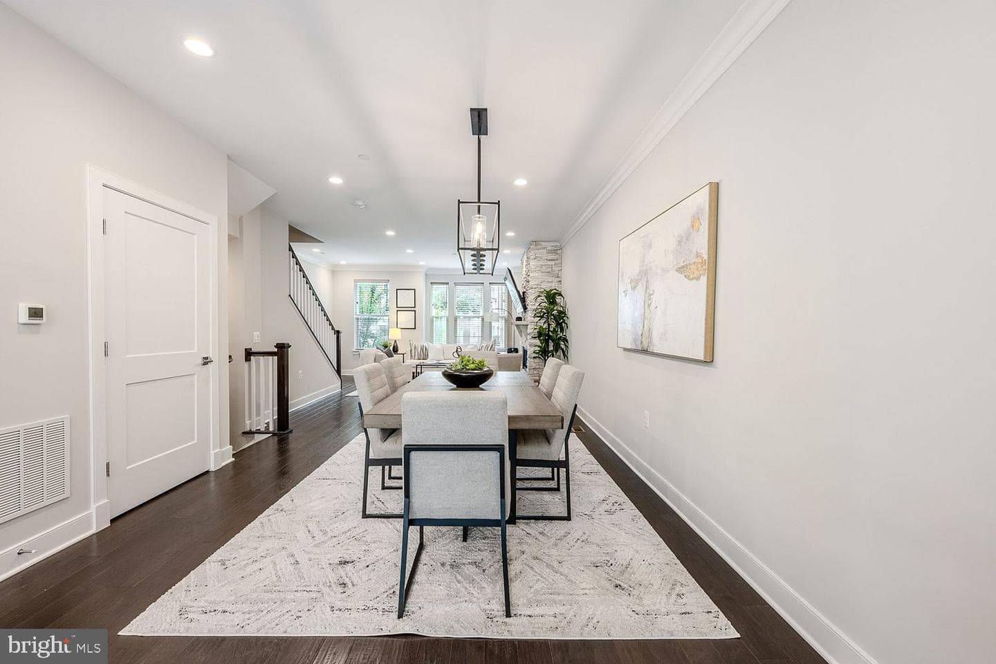 10326 Grosvenor Place photo 8