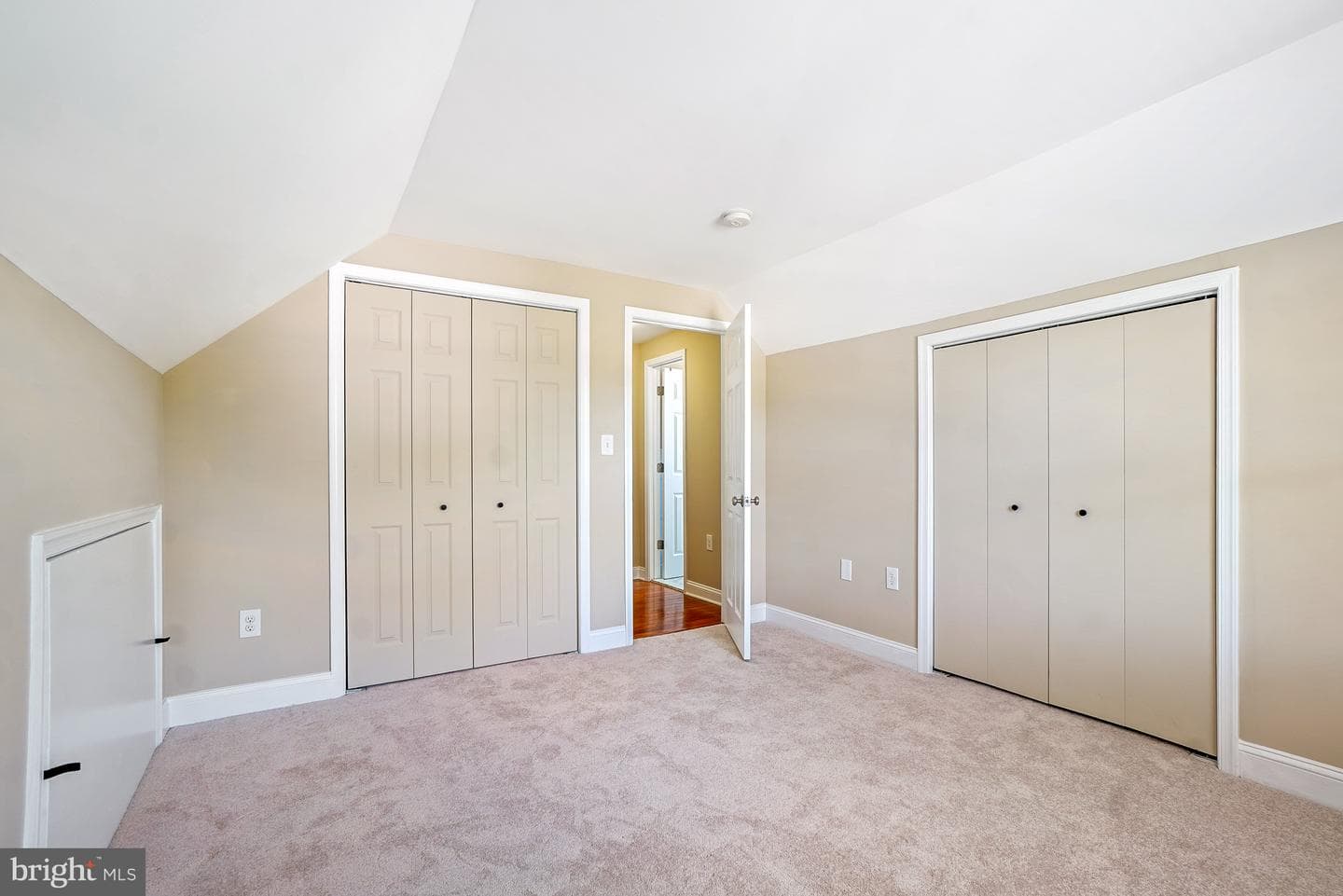 12804 Ardennes Avenue photo 22