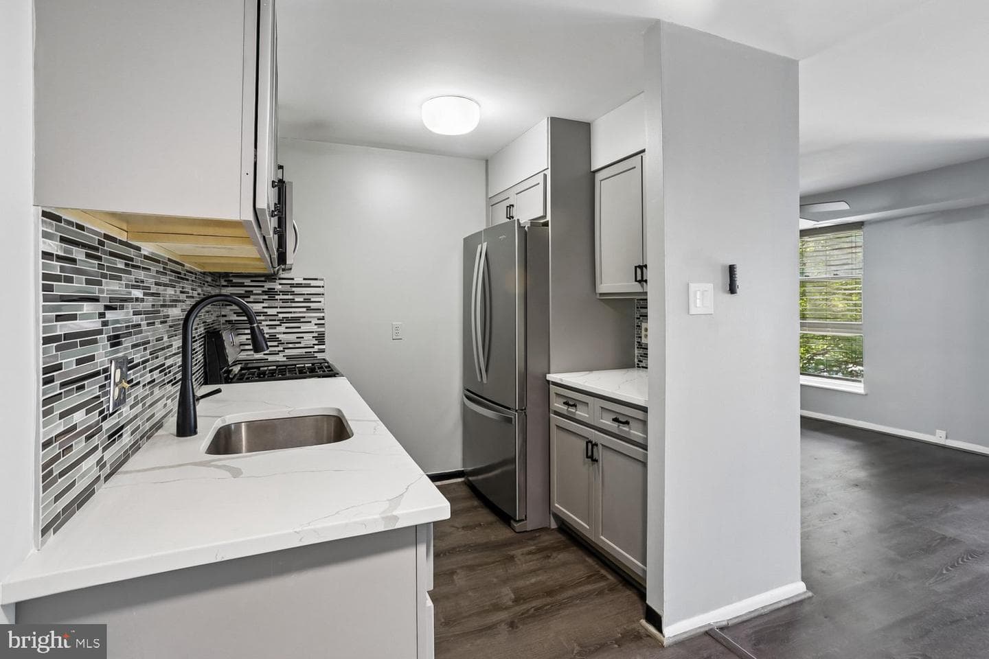 2201 Greenery Ln # 104-11 photo 14