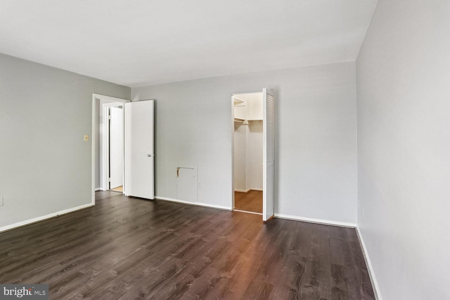 2201 Greenery Ln # 104-11 photo 20