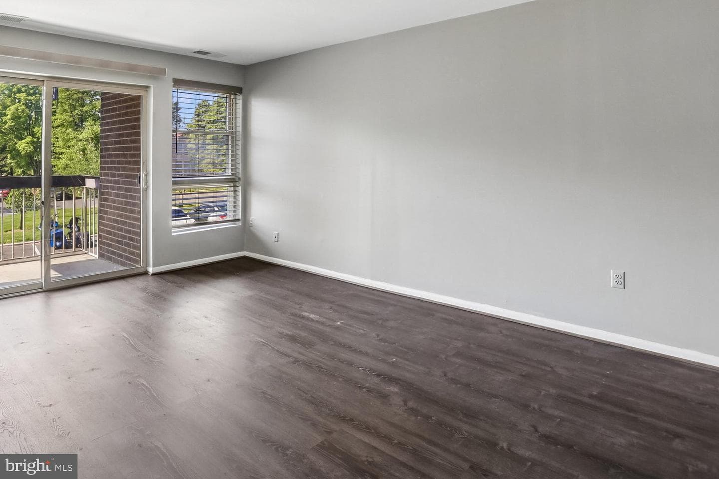 2201 Greenery Ln # 104-11 photo 6