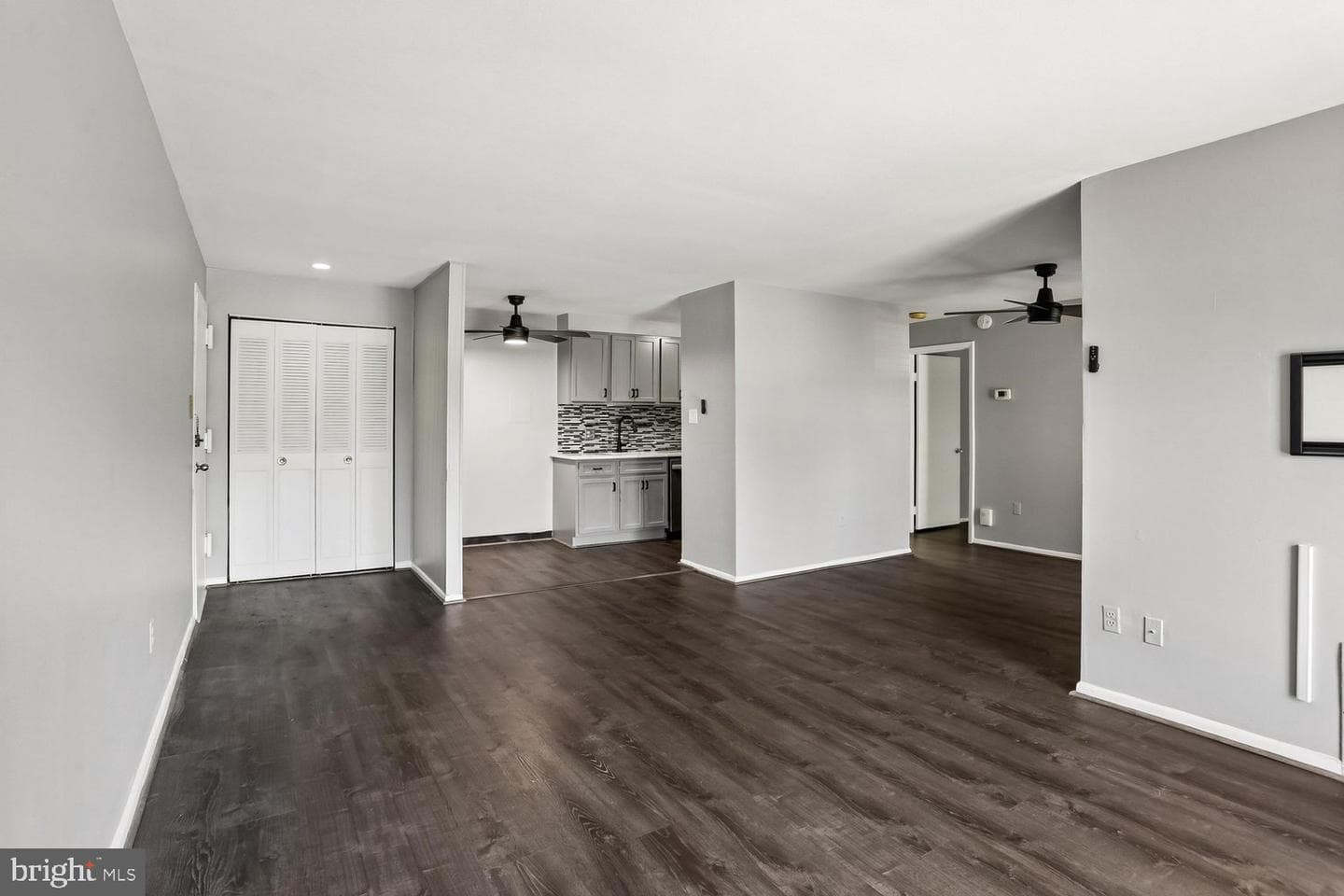 2201 Greenery Ln # 104-11 photo 7