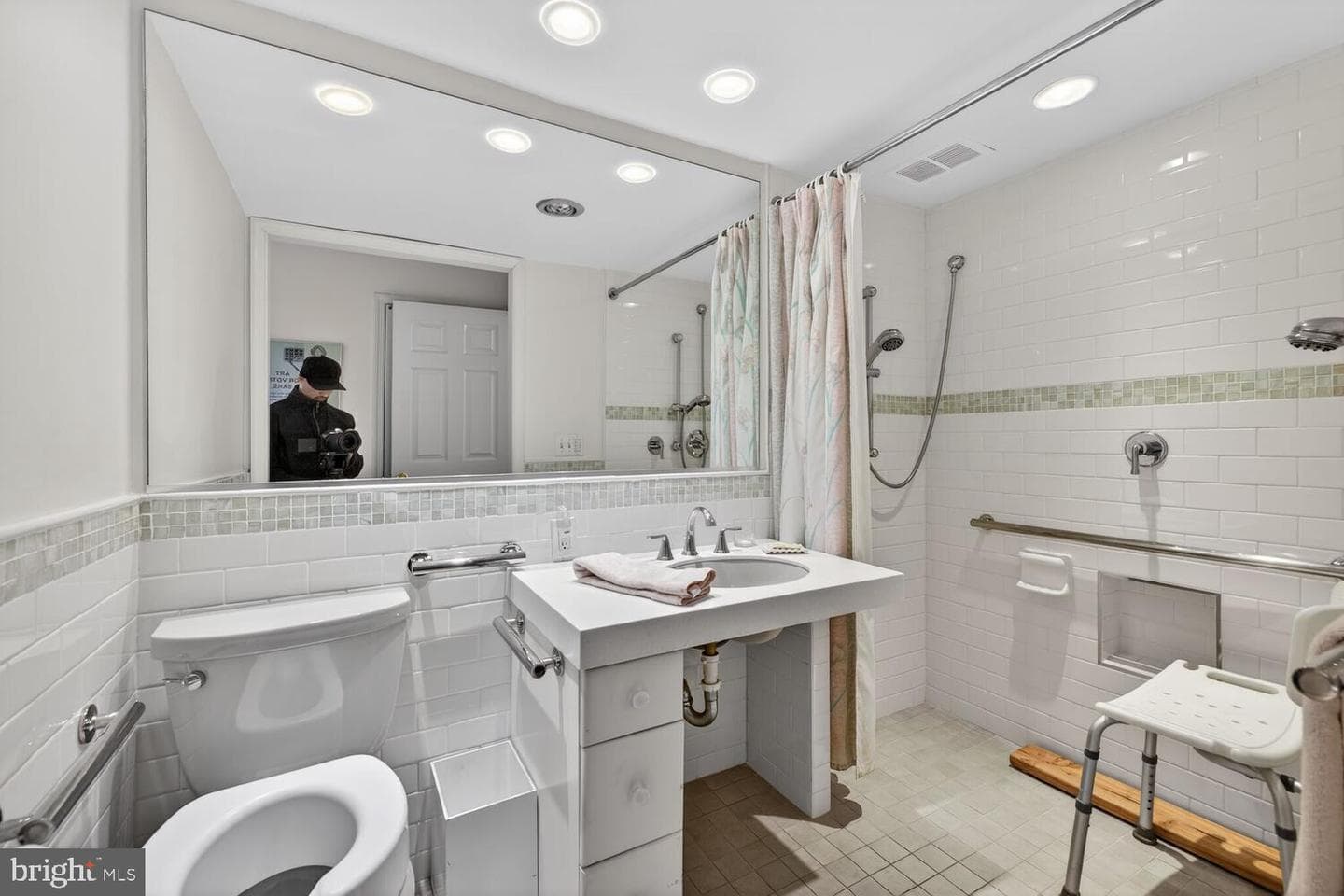 2100 Washington Ave # 6-A photo 9