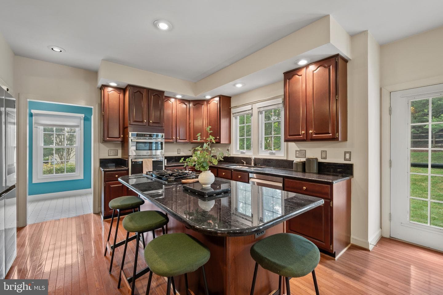 15622 Blackberry Drive photo 12