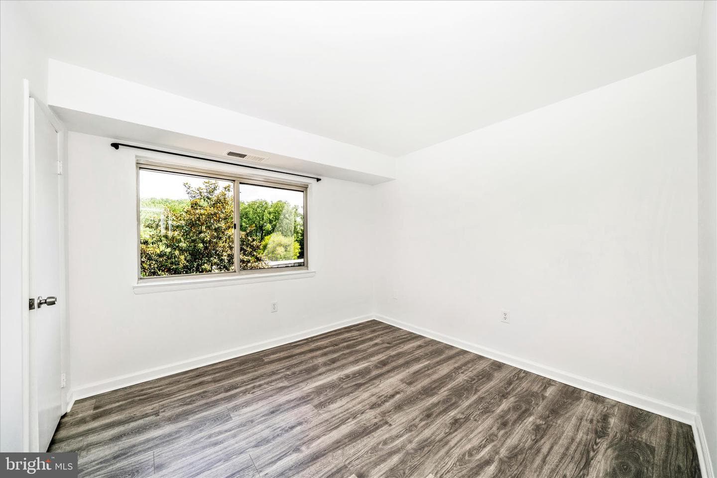 12202 Braxfield Court #16 / 228 photo 30