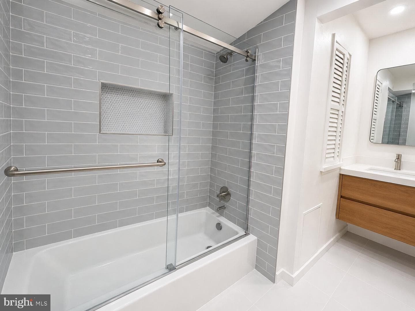 11815 Beekman Place photo 38