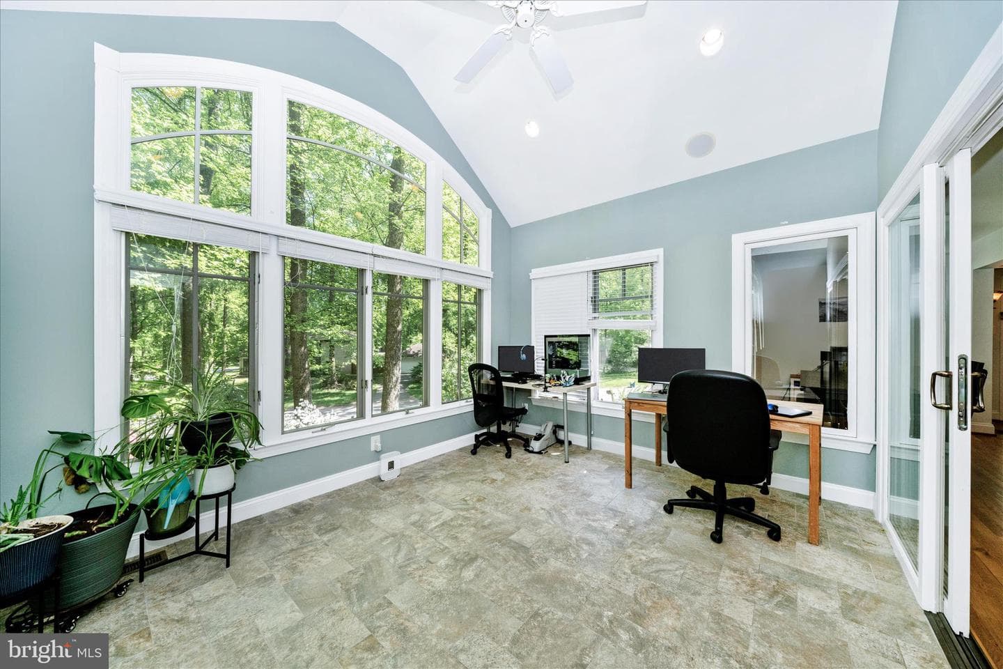 9328 Garden Court photo 18
