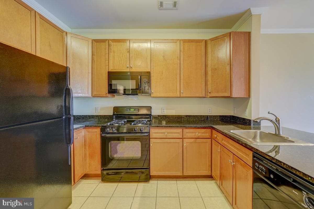 8045 Newell Street #309 photo 20