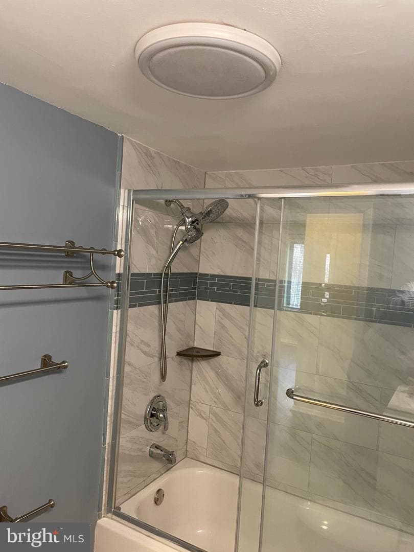 444 Girard Street #293 photo 36