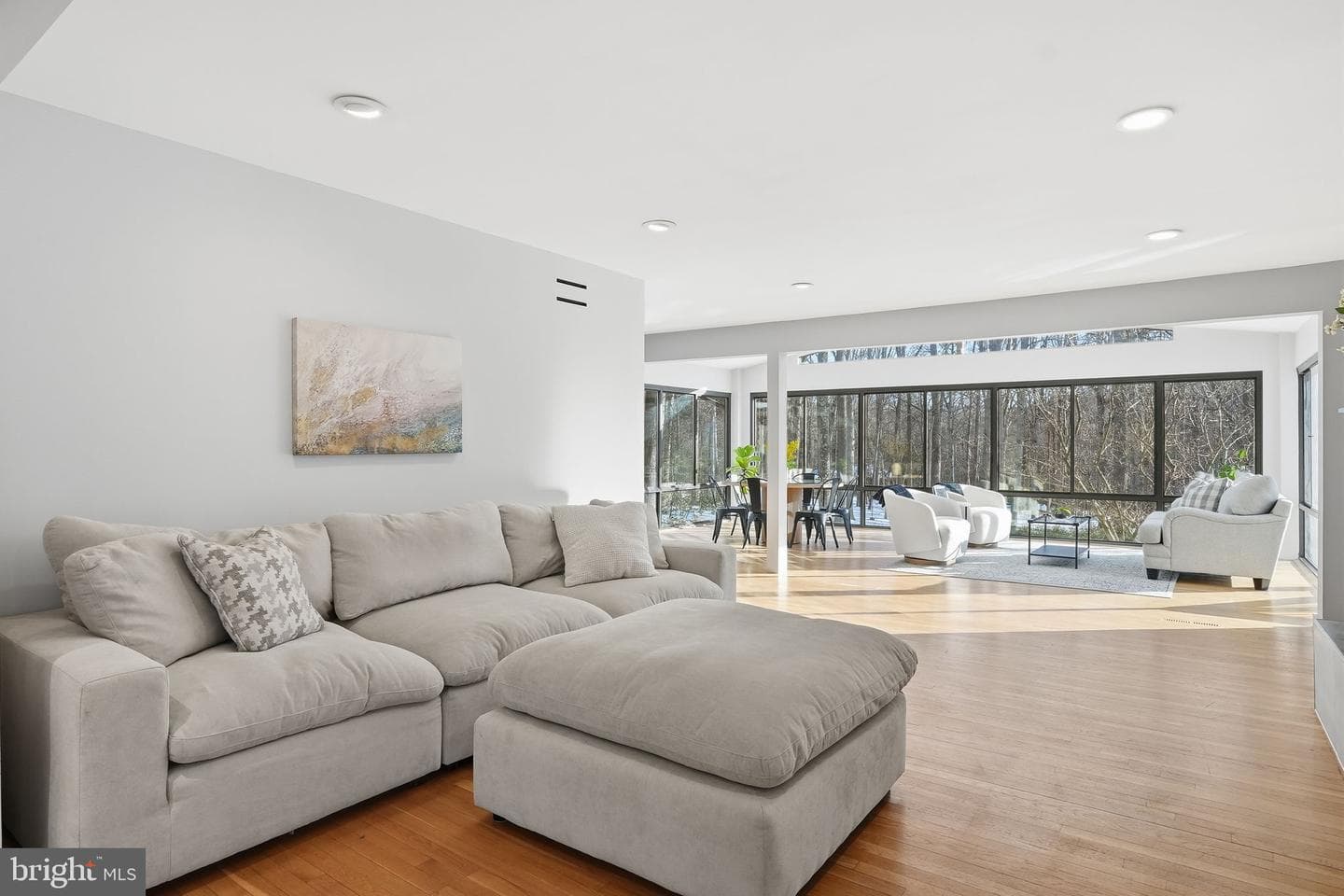 15130 Springfield Road photo 9