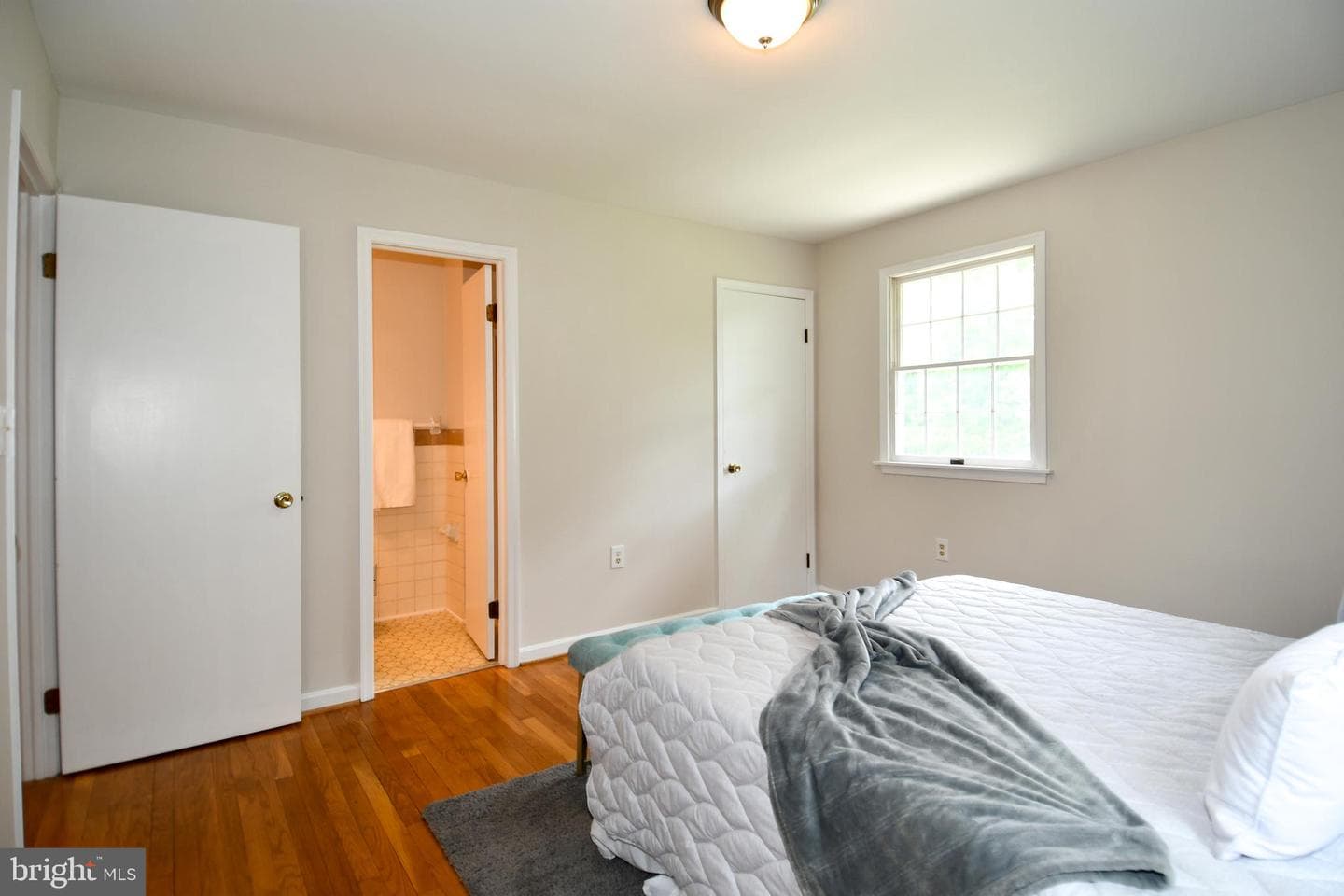 24909 Woodfield School Road photo 14