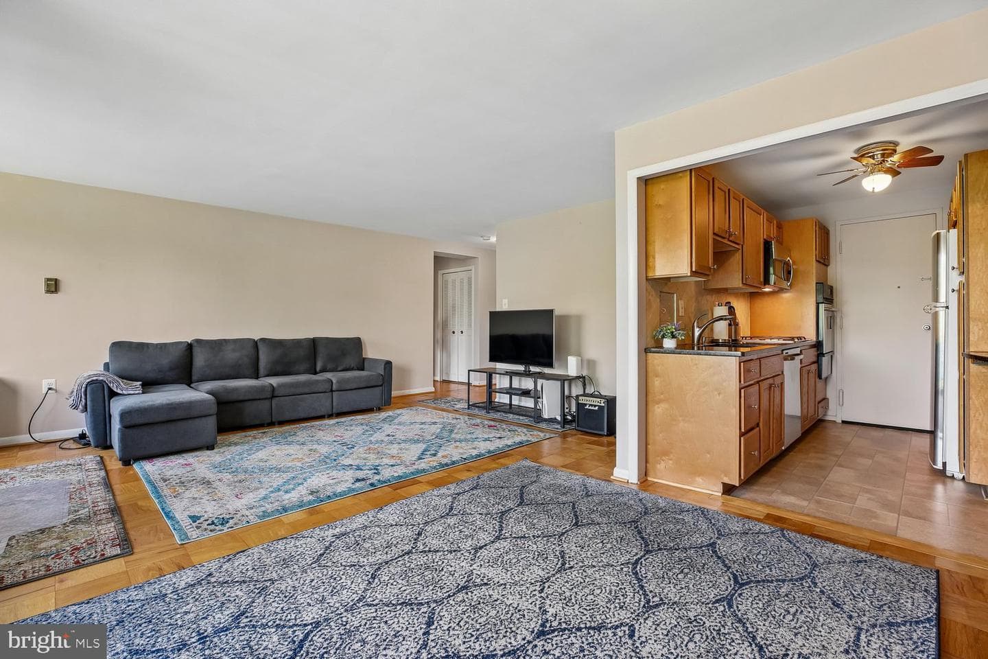 10201 Grosvenor Place #414 photo 12