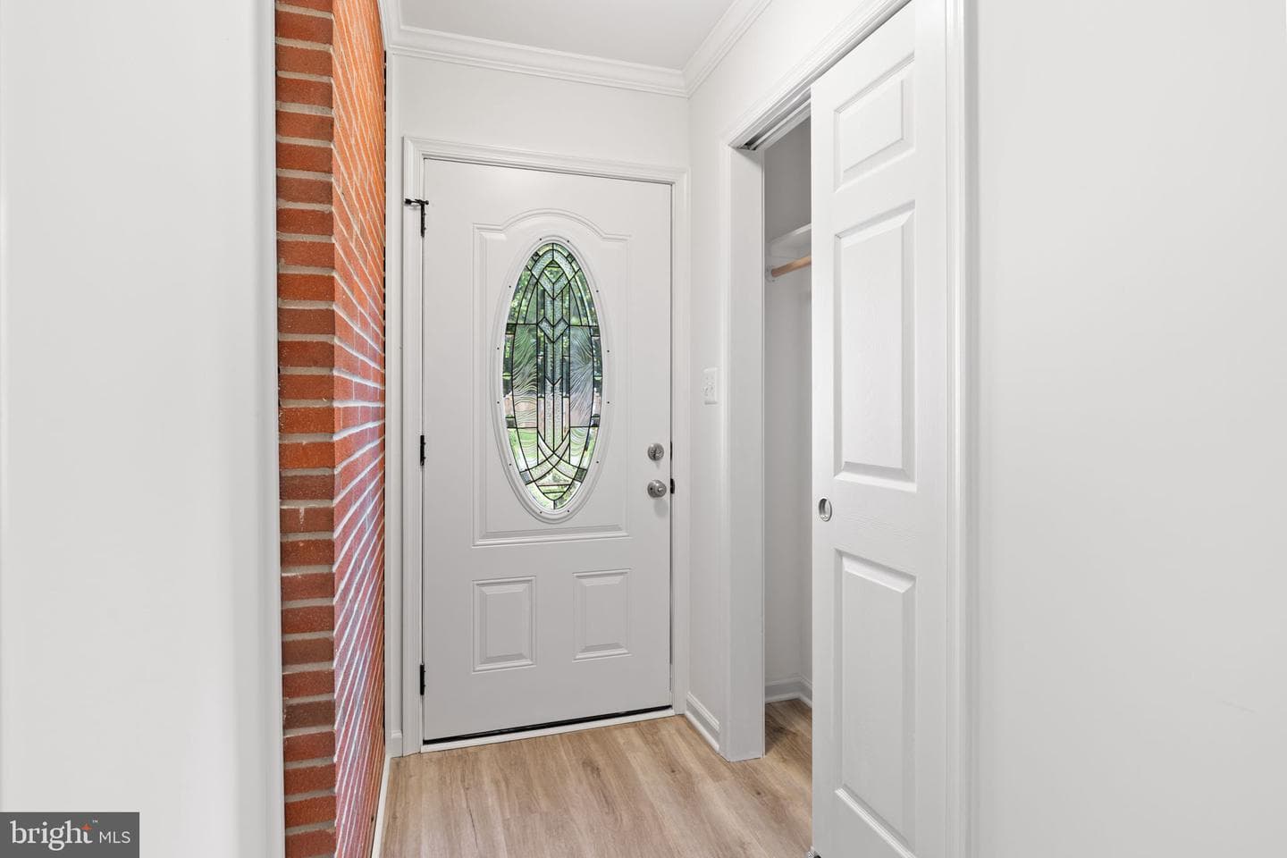 8 Oak Avenue photo 4
