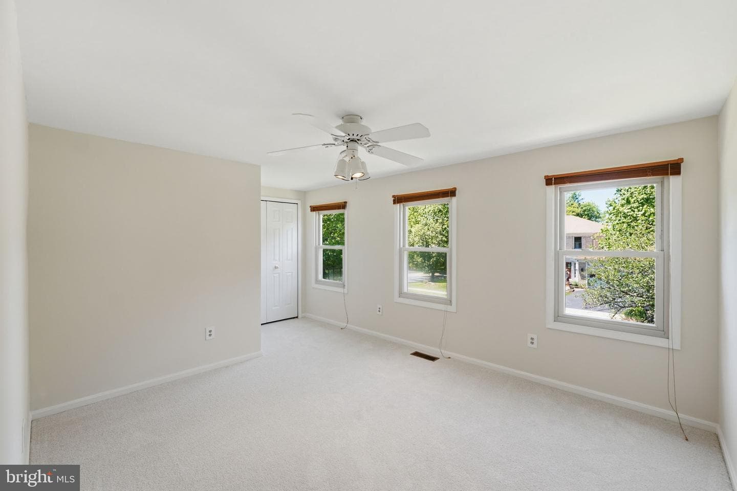 4120 Sandcastle Ln photo 16