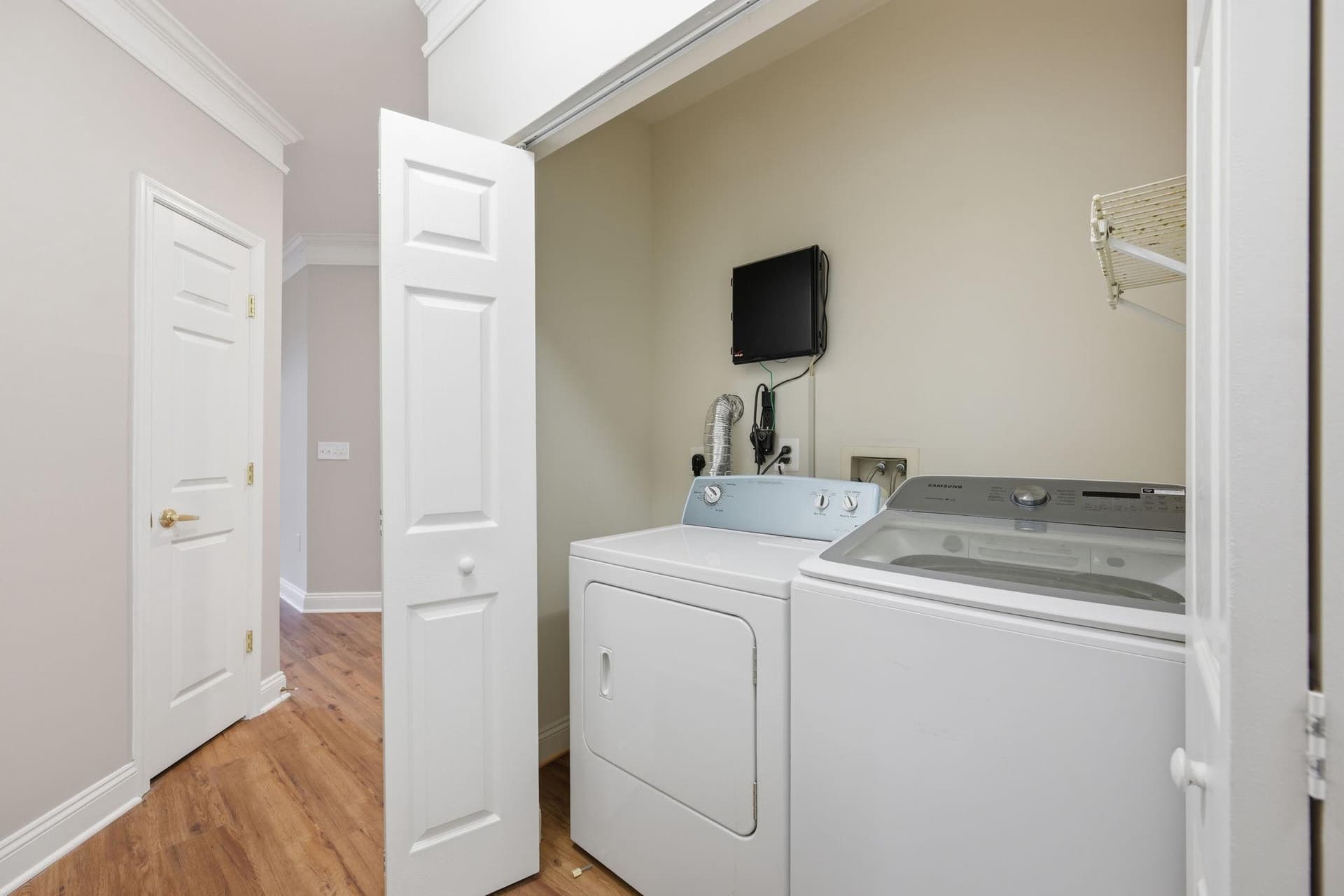 502 King Farm #206 photo 27