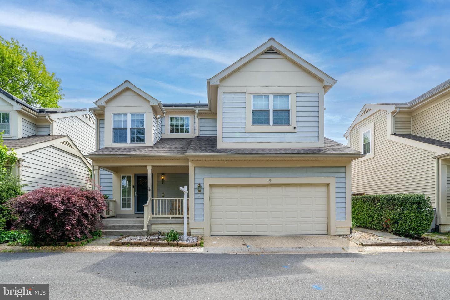 5 Holly Pond Ct