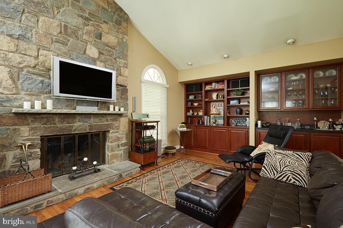 9720 Avenel Farm Drive photo 28
