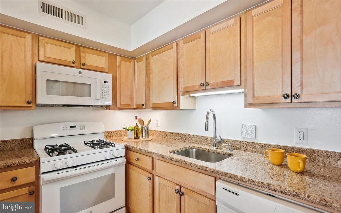 10 Monroe Street #10-302 photo 11