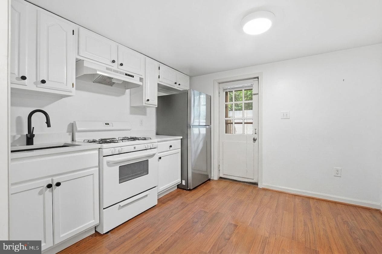 9305 Caroline Avenue photo 18