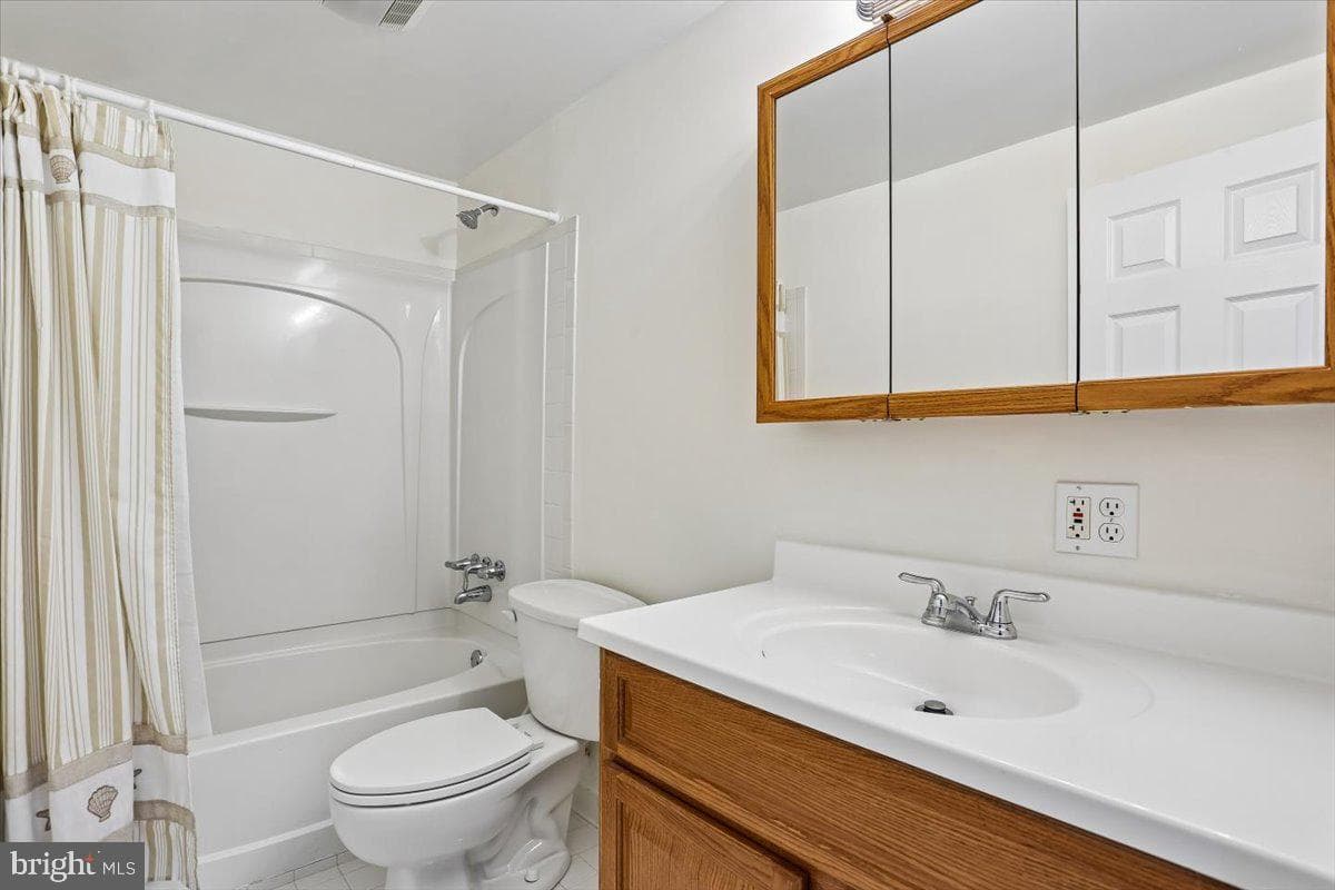 9 Fountain Valley Court photo 28