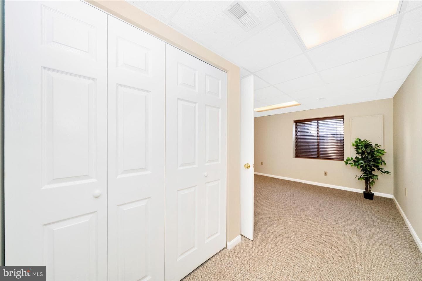 20200 Ravensdale Court photo 27