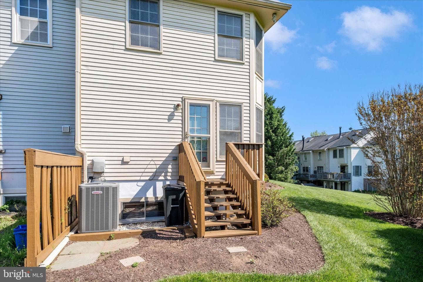 20200 Ravensdale Court photo 34
